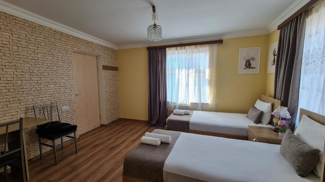Seva Guesthouse And Cottages Byurakan מראה חיצוני תמונה